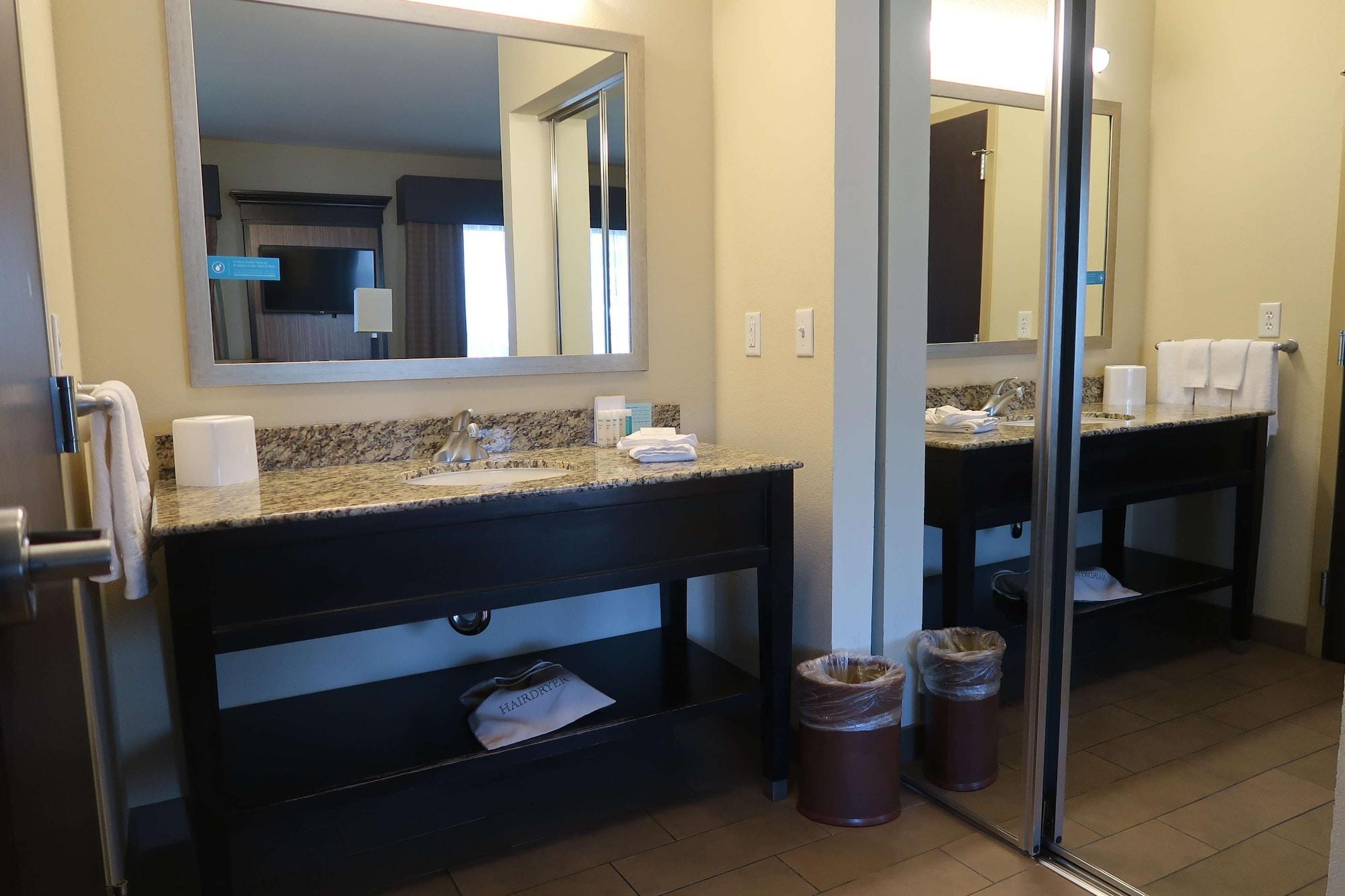 Hampton Inn & Suites Σαλίνας Εξωτερικό φωτογραφία
