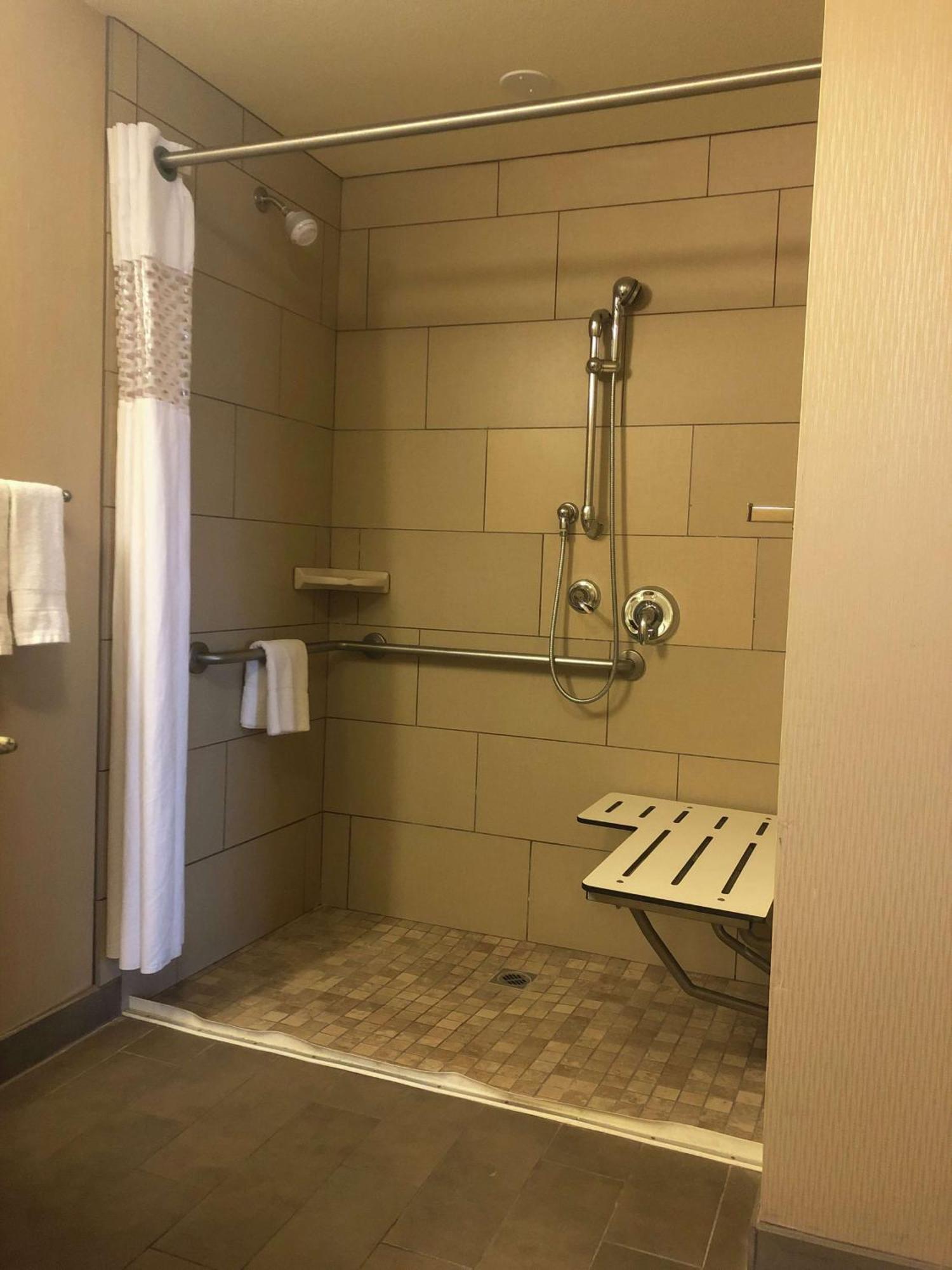 Hampton Inn & Suites Σαλίνας Εξωτερικό φωτογραφία