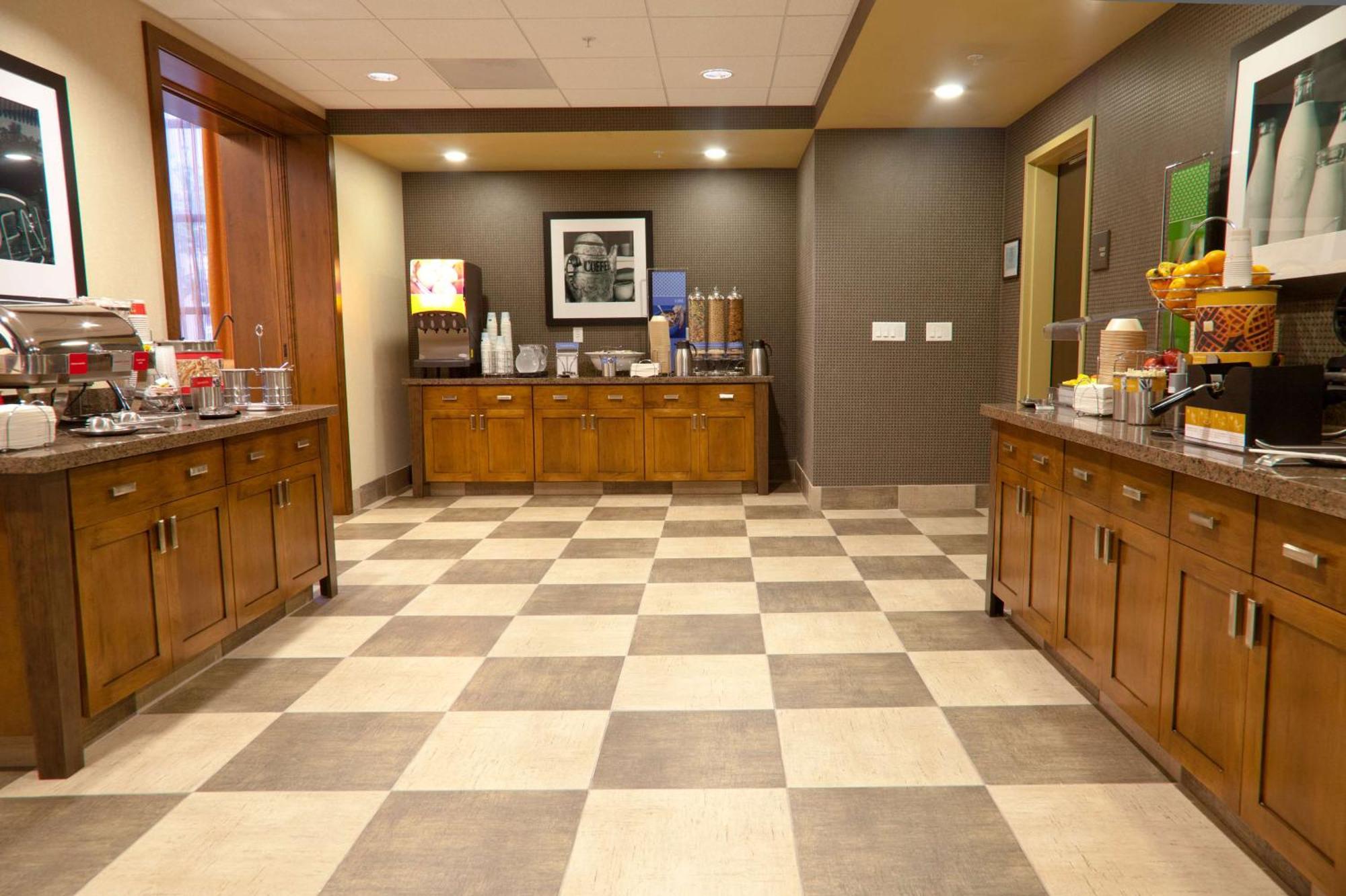 Hampton Inn & Suites Σαλίνας Εξωτερικό φωτογραφία