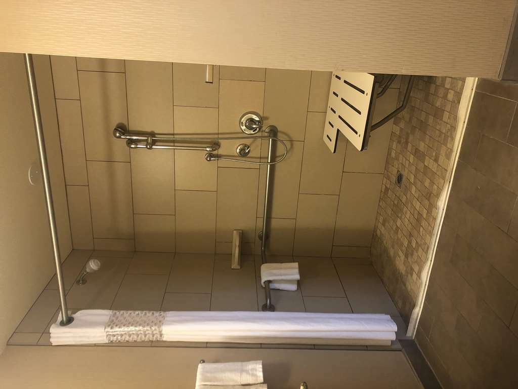 Hampton Inn & Suites Σαλίνας Δωμάτιο φωτογραφία